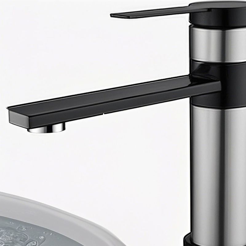 Modern Bathroom Lavatory Faucets Straight Water Outlet Stable Water Pressure